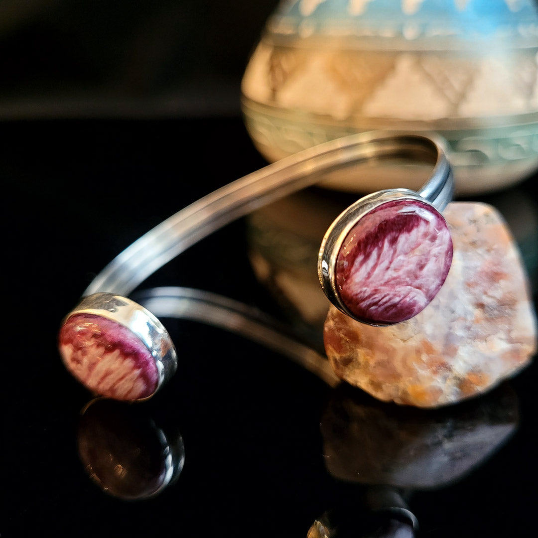 Spiney Oyster and Sterling Silver Navajo Handmade Ring