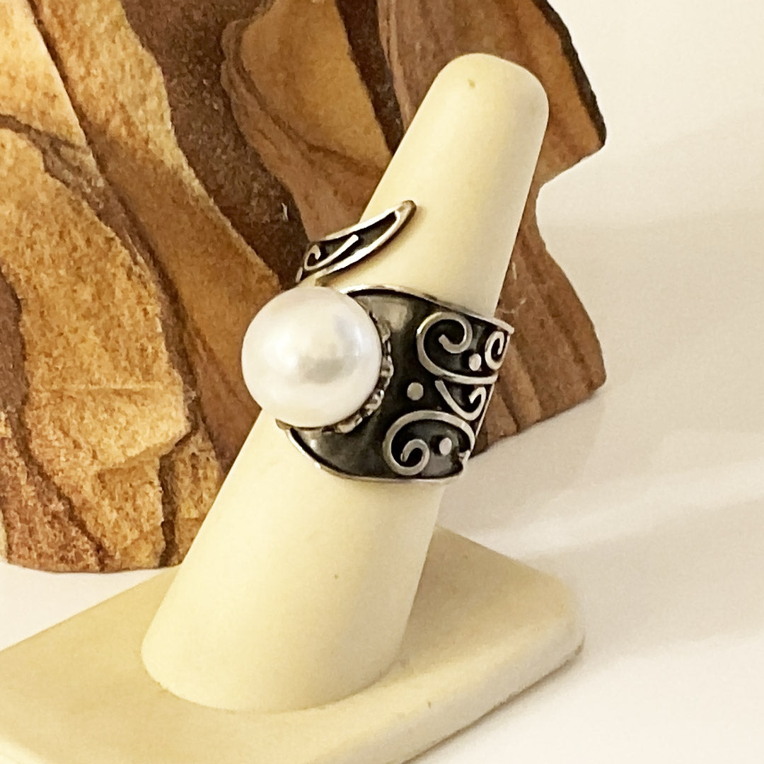 Genuine Pearl & Sterling Silver Ring