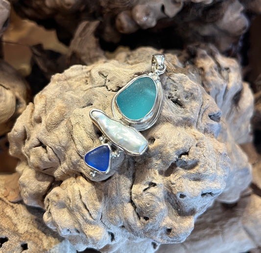 Sea Glass & Biwa Pearl Pendant in Sterling Silver