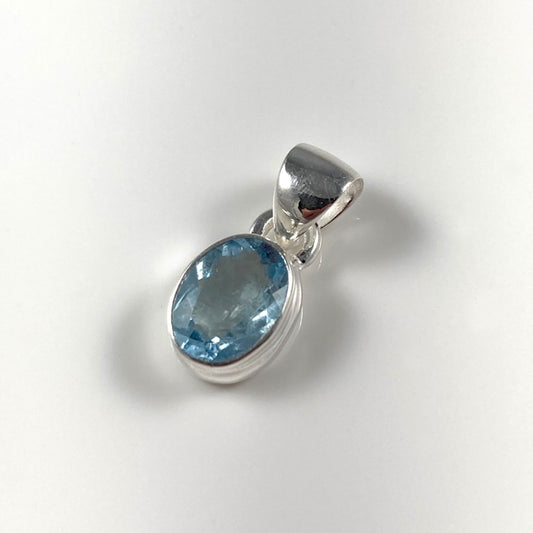 Faceted Aquamarine Pendant