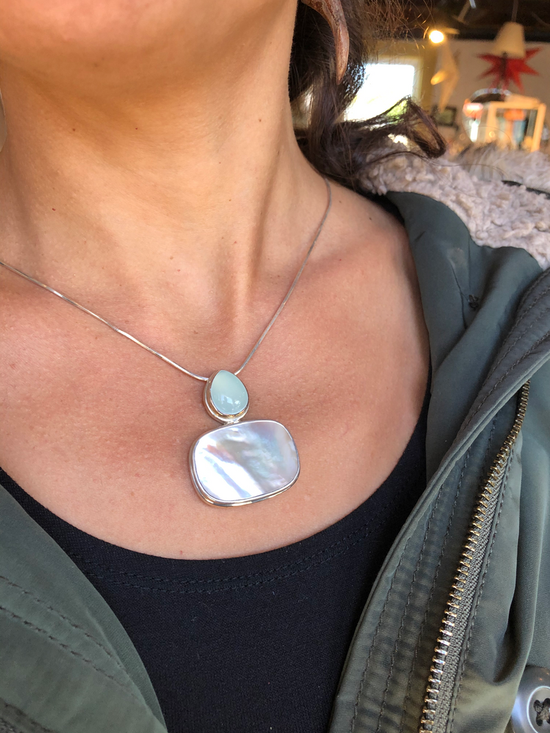 Royal Blue Chalcedony & Mother of Pearl Pendant Necklace