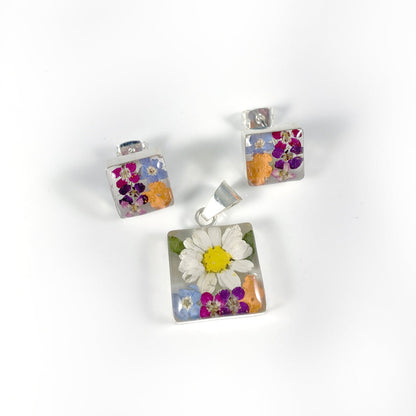 Natural Flowers Resin Pendant & Earring Set