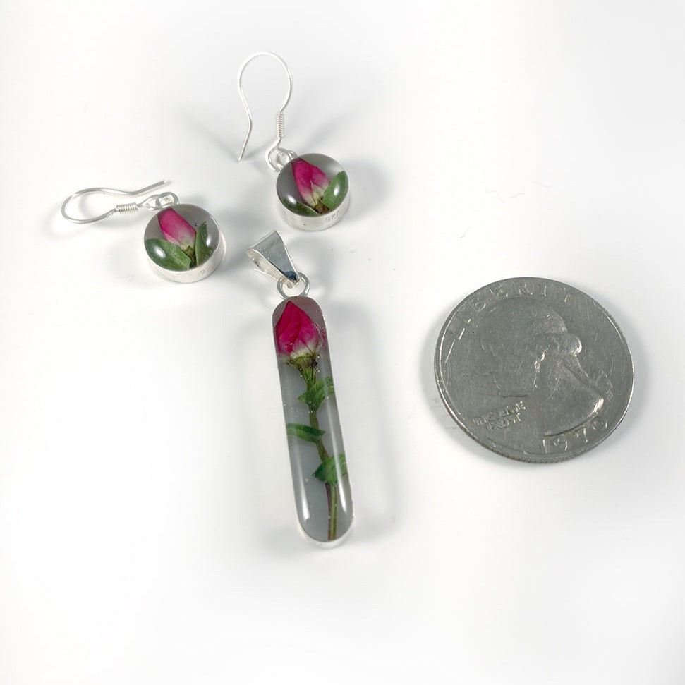 Natural Flowers Resin Pendant & Earring Set