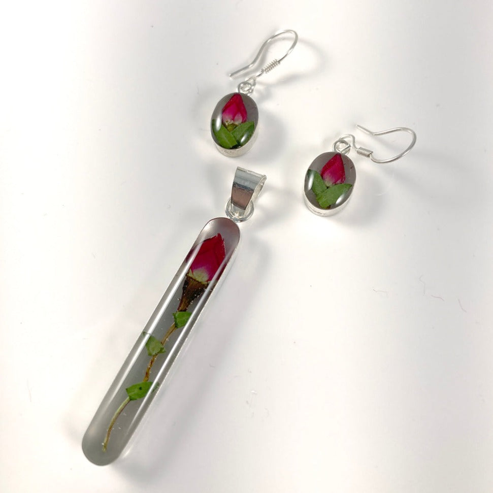 Natural Flowers Resin Pendant & Earring Set